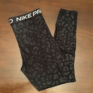 Nike pro leggings